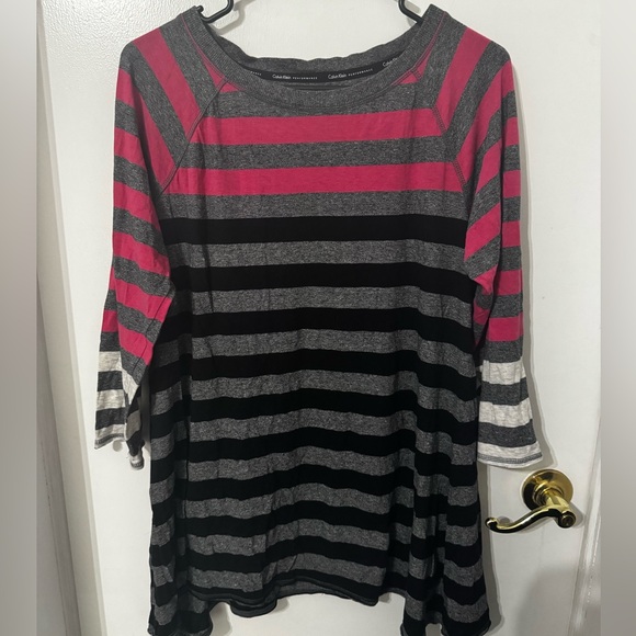 Calvin Klein Performance Pink and Black Stretch Top - Picture 1 of 5